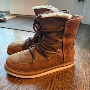 UGG Brown Winter Boots with Cream Fur Lining
